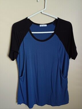 Women's Size Medium Ekouaer Blue‎ Black Rayon Spandex Short Sleeve Shirt Top